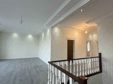 6 otaqlı həyət evi/bağ evi - Yeni Ramana q. - 200 m²