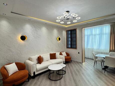 2-комн. новостройка - м. Ази Асланов - 83 м²