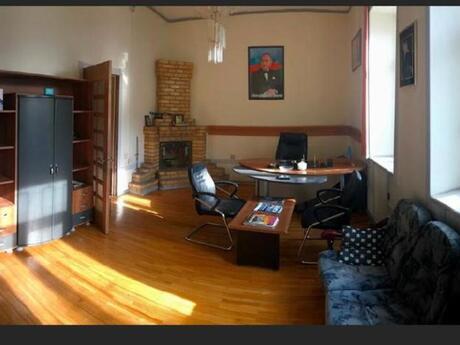 Объявление №5965890 - Баку, м. Ичеришехер, 3-комн., 100 м²