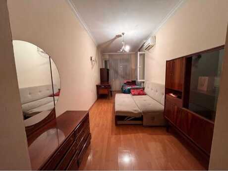 5 otaqlı köhnə tikili - Memar Əcəmi m. - 100 m²