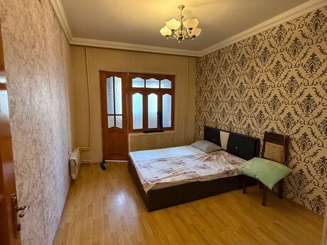 2 otaqlı köhnə tikili - Binəqədi r. - 65 m²