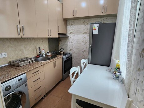 2 otaqlı köhnə tikili - Nizami m. - 50 m²