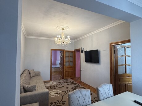 2 otaqlı köhnə tikili - Memar Əcəmi m. - 55 m²