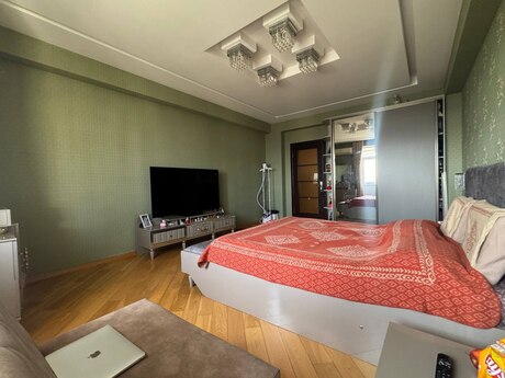 5-комн. новостройка - м. Низами - 350 м²