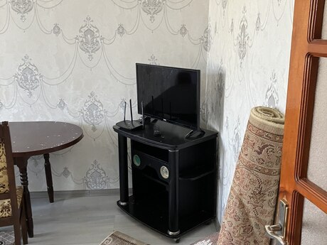 2 otaqlı köhnə tikili - Həzi Aslanov m. - 60 m²