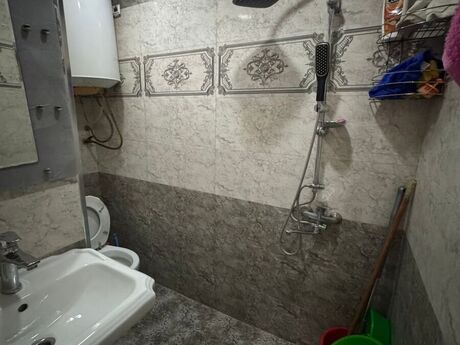 1 otaqlı köhnə tikili - Memar Əcəmi m. - 35 m²