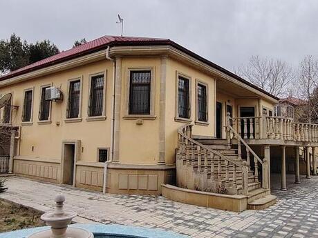 5 otaqlı həyət evi/bağ evi - Novxanı q. - 180 m²