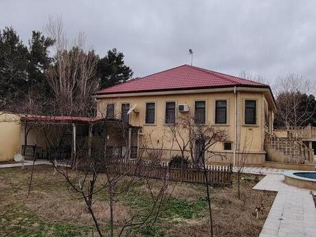 5 otaqlı həyət evi/bağ evi - Novxanı q. - 180 m²