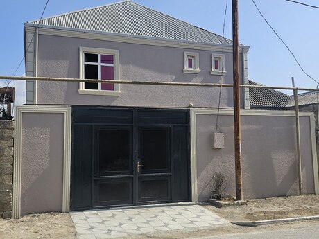 Satılır 5 otaqlı həyət evi/bağ evi 200 m², Binə q.
