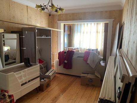 3 otaqlı köhnə tikili - Azadlıq Prospekti m. - 85 m²