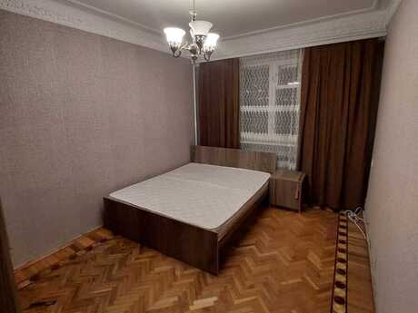 2 otaqlı köhnə tikili - Elmlər Akademiyası m. - 70 m²