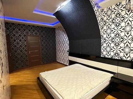 4 otaqlı yeni tikili - 28 May m. - 220 m²