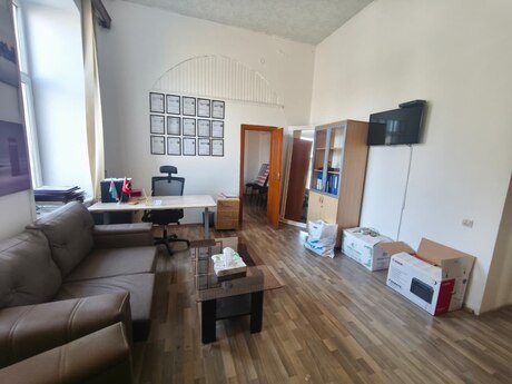 3 otaqlı ofis - İçəri Şəhər m. - 100 m²