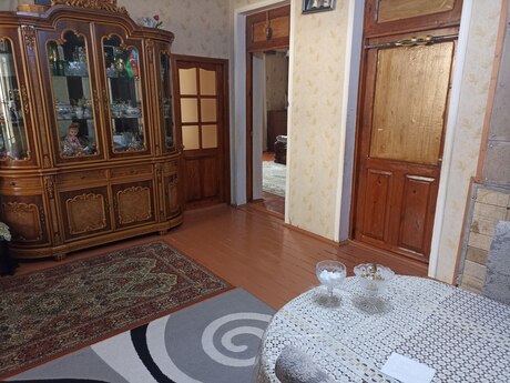 Satılır 4 otaqlı həyət evi/bağ evi 103 m², Badamdar q.