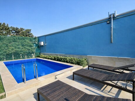 4 otaqlı həyət evi/bağ evi - Türkan q. - 200 m²