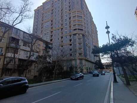3-комн. новостройка - м. Гянджлик - 130 м²