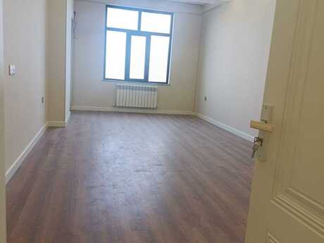 Gənclikdə 3 otaqlı yeni tikili mənzil satılır, 130 m², 330 000 AZN, şəkil 5 / 12