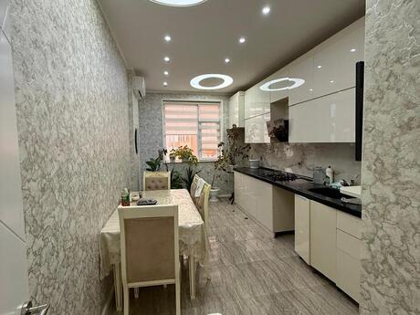 3 otaqlı yeni tikili - İnşaatçılar m. - 135 m²