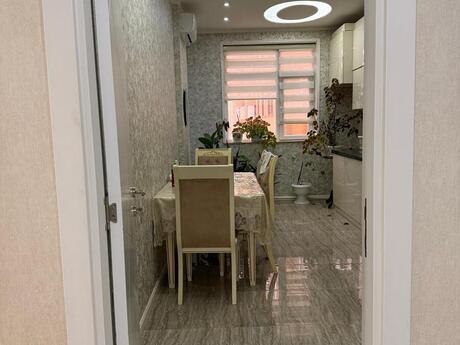 3 otaqlı yeni tikili - İnşaatçılar m. - 135 m²