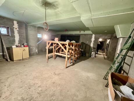 Obyekt - Elmlər Akademiyası m. - 163 m²