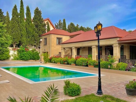 5 otaqlı həyət evi/bağ evi - Mərdəkan q. - 400 m²