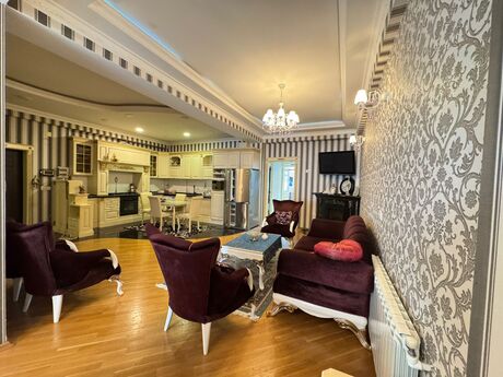 8 Noyabrda 4 otaqlı yeni tikili mənzil satılır, 140 m², 345 000 AZN, şəkil 2 / 12