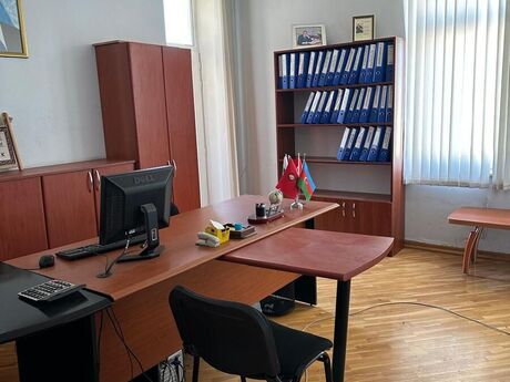 4-комн. офис - м. Элмляр Академиясы - 167 м²
