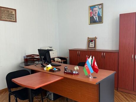 4-комн. офис - м. Элмляр Академиясы - 167 м²