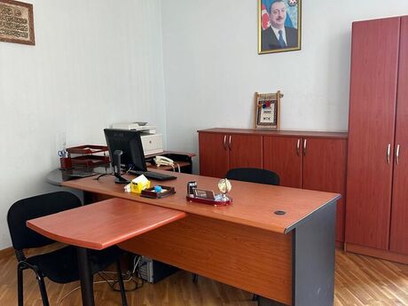 4-комн. офис - м. Элмляр Академиясы - 167 м²