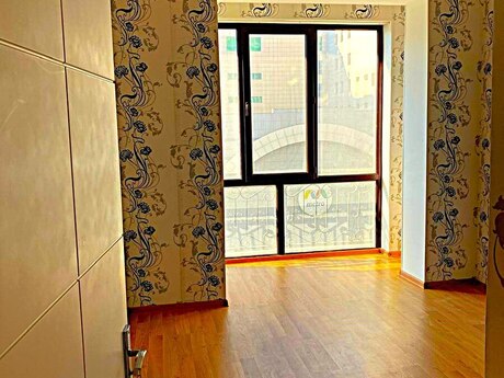 3 otaqlı ofis - 28 May m. - 70 m²