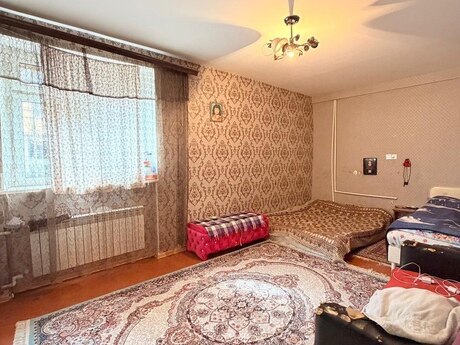Satlr 2 otaql khn tikili 50 m, Bakxanov q.