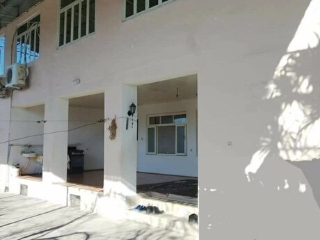 Satılır 11 otaqlı həyət evi/bağ evi 370 m², Sabirabad