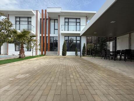 5 otaqlı həyət evi/bağ evi - Buzovna q. - 300 m²