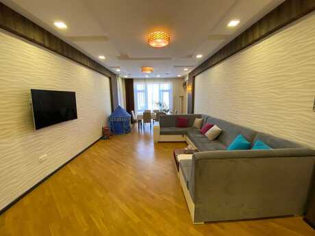 3-комн. новостройка - м. Гянджлик - 150 м²