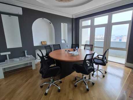 5-комн. новостройка - м. Элмляр Академиясы - 250 м²