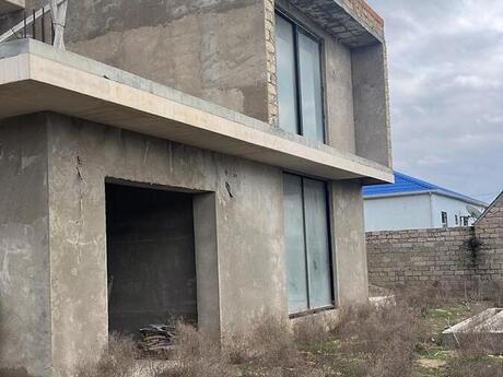 6 otaqlı həyət evi/bağ evi - Şüvəlan q. - 350 m²