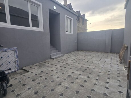 Satılır 4 otaqlı həyət evi/bağ evi 100 m², Binə q.