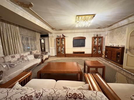 Elan №5967868 - Bakı, Gənclik m., 5 otaqlı, 250 m², 9/9 mərtəbə