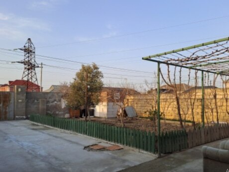 3 otaqlı həyət evi/bağ evi - Ceyranbatan q. - 85 m²