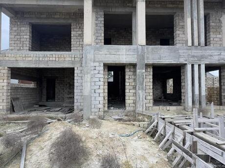 6 otaqlı həyət evi/bağ evi - Mərdəkan q. - 300 m²