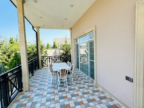 4 otaqlı həyət evi/bağ evi - Mərdəkan q. - 220 m²