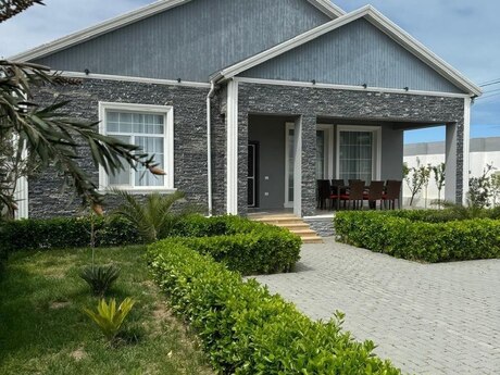 4 otaqlı həyət evi/bağ evi - Şüvəlan q. - 200 m²