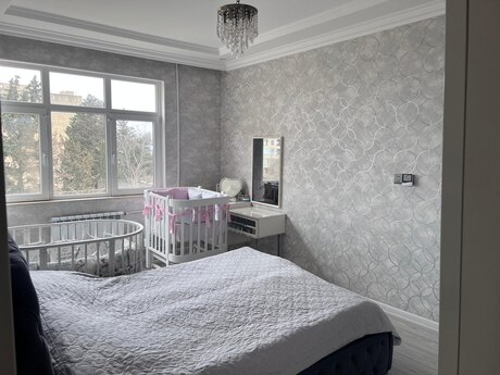 3 otaqlı köhnə tikili - Azadlıq Prospekti m. - 75 m²