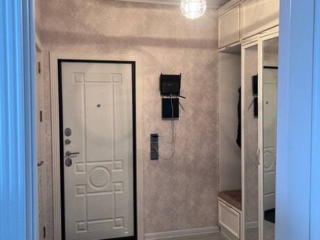 3 otaqlı köhnə tikili - Azadlıq Prospekti m. - 75 m²