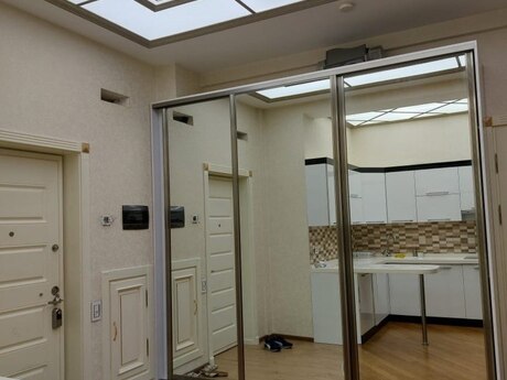 Satılır 2 otaqlı yeni tikili 82 m², Elmlər Akademiyası m.