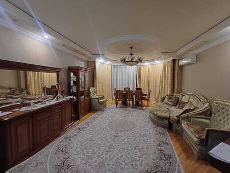 Elan №5968178 - Bakı, 28 May m., 4 otaqlı, 190 m², 16/17 mərtəbə