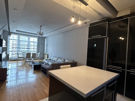 2 otaqlı yeni tikili - Şah İsmayıl Xətai m. - 71 m²