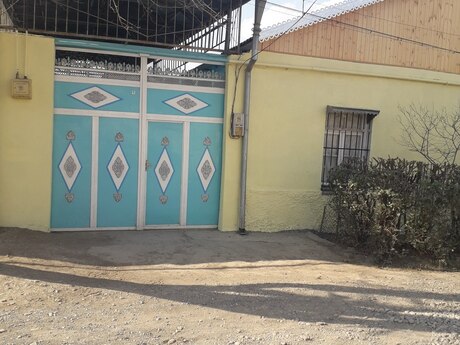 Satılır 6 otaqlı həyət evi/bağ evi 450 m², Gəncə