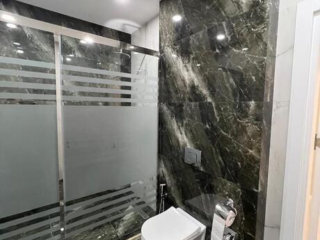 3 otaqlı yeni tikili - İnşaatçılar m. - 135 m²