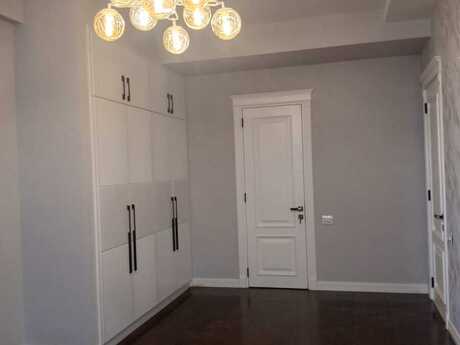 4 otaqlı yeni tikili - Azadlıq Prospekti m. - 215 m²